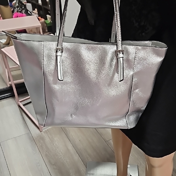 Guess Silver Tote Bag - Picture 2 of 3